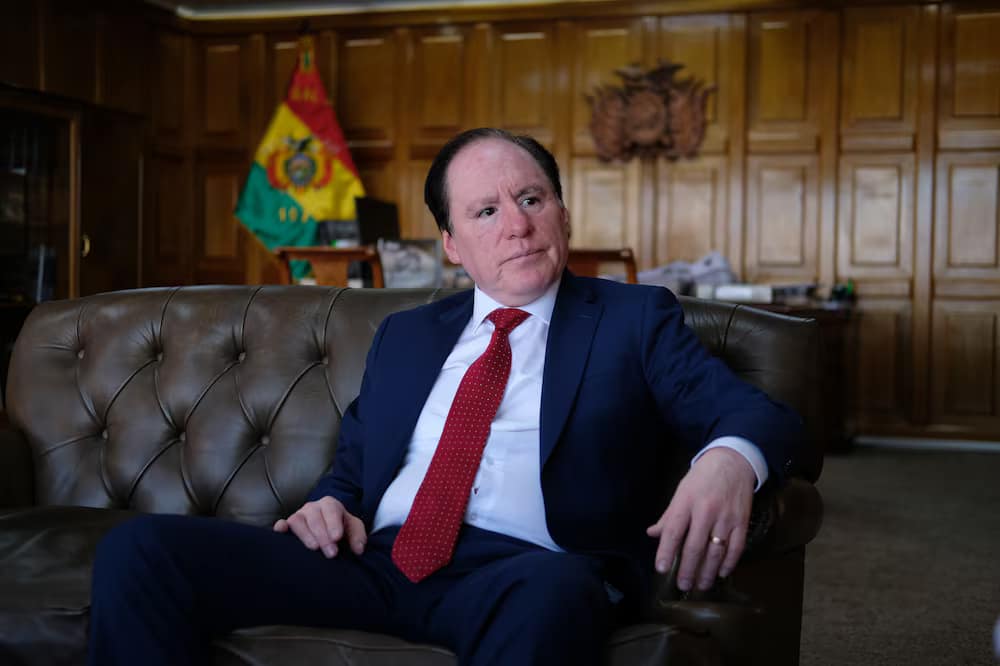 Bolivia busca atraer US$4.000 millones con el retorno de las cuentas de ahorro en dólares 2WLYXVN4E5EH7GG7MYCFLWDNQU