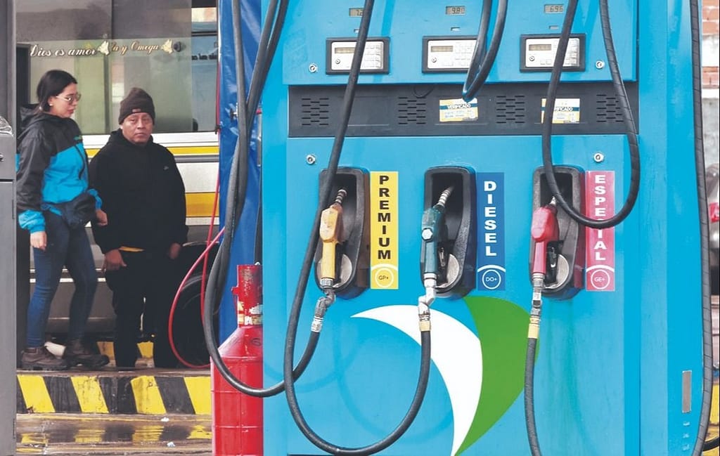Crisis por GLP, gasolina y diésel asfixia a familias y choferes 1783507196417 1024x649